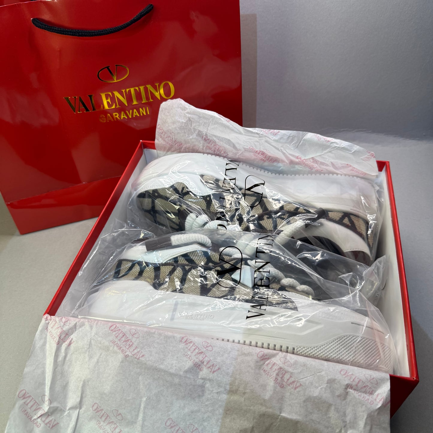 Valentino Garvani Stud XL "Leather"