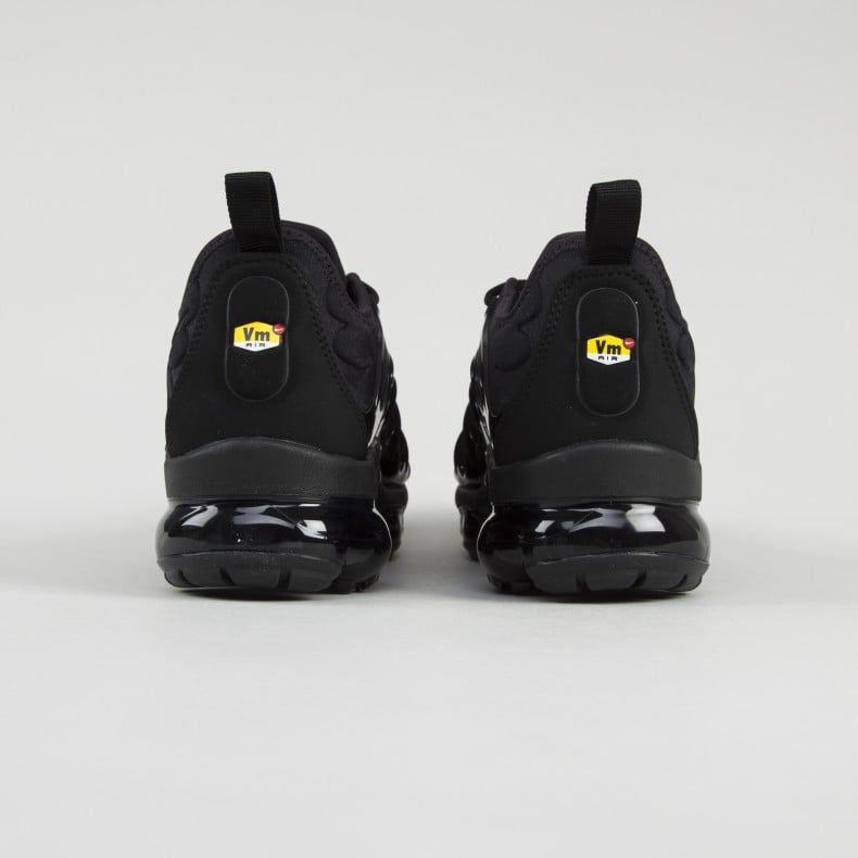 Nike Vapormax Plus “Triple Black”