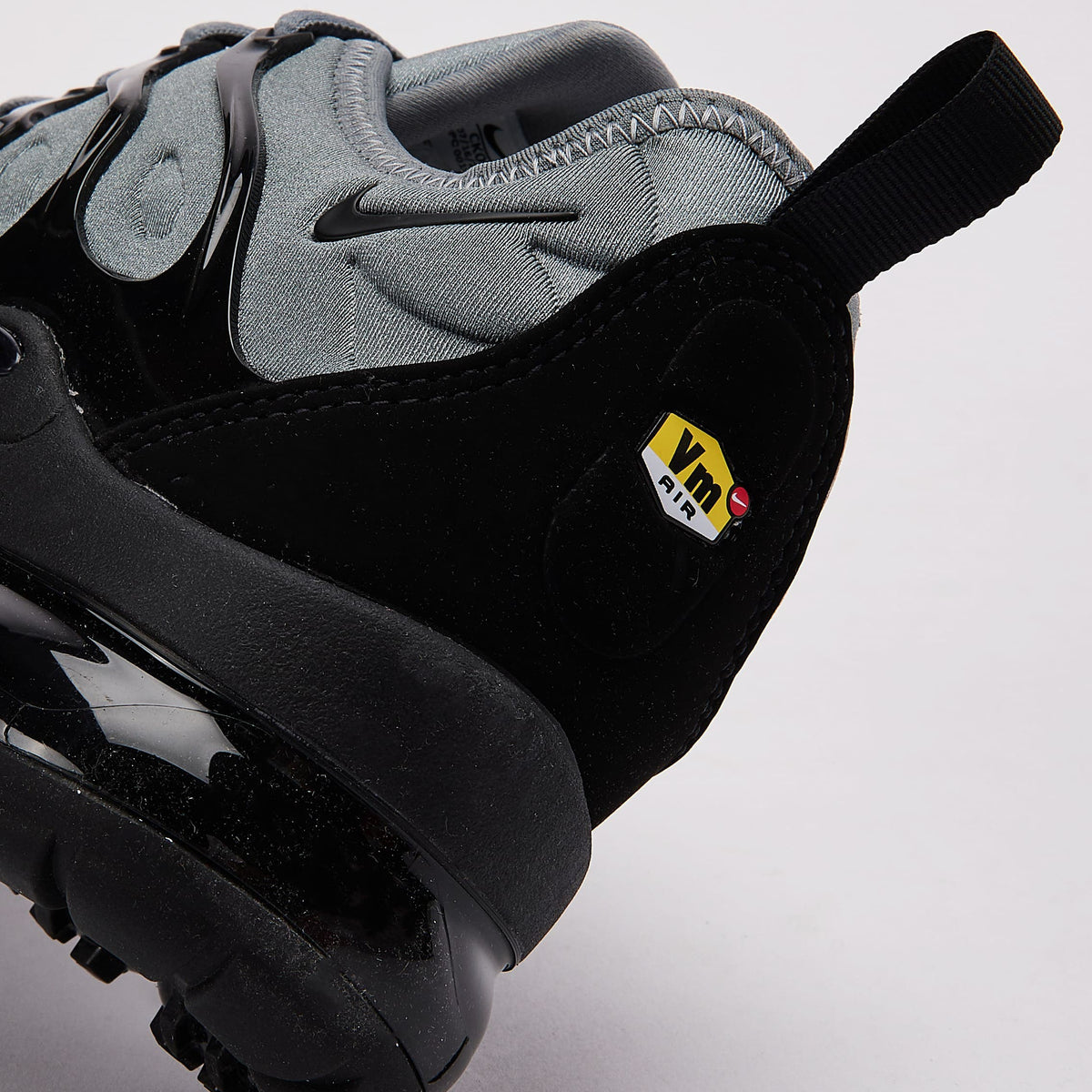Nike Vapormax Plus "Black Grey"