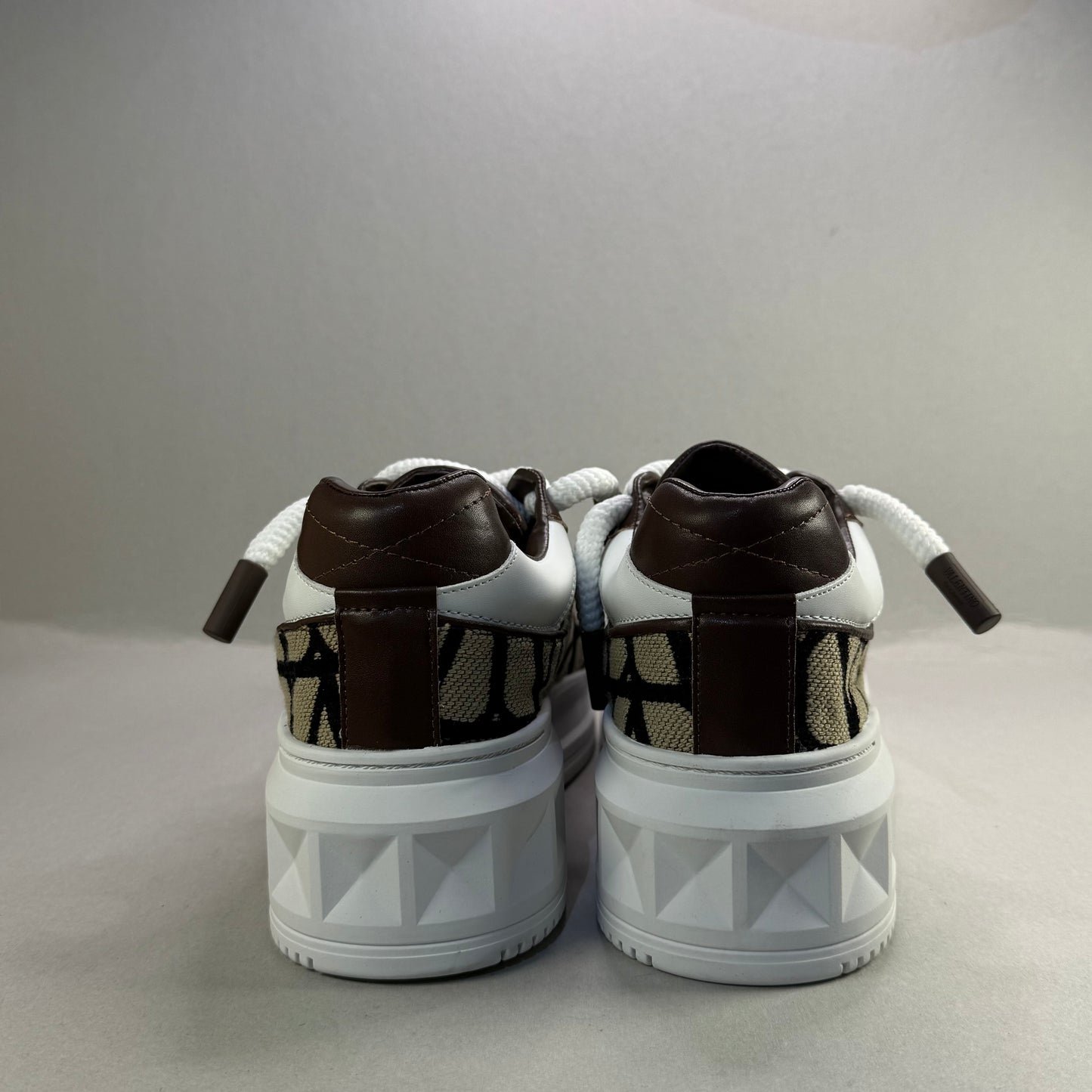 Valentino Garvani Stud XL "Leather"