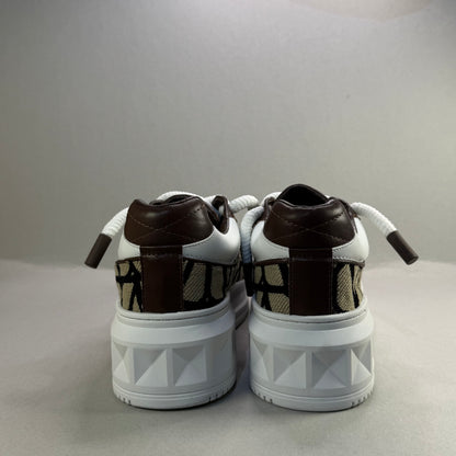 Valentino Garvani Stud XL "Leather"