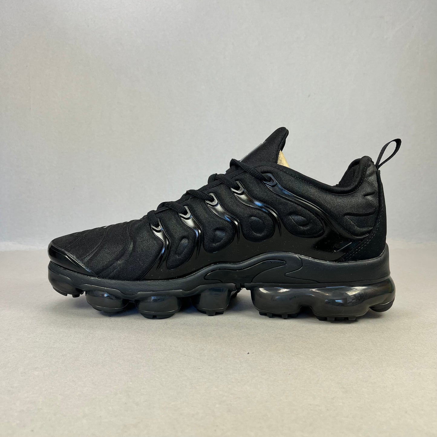 Nike Vapormax Plus “Triple Black”