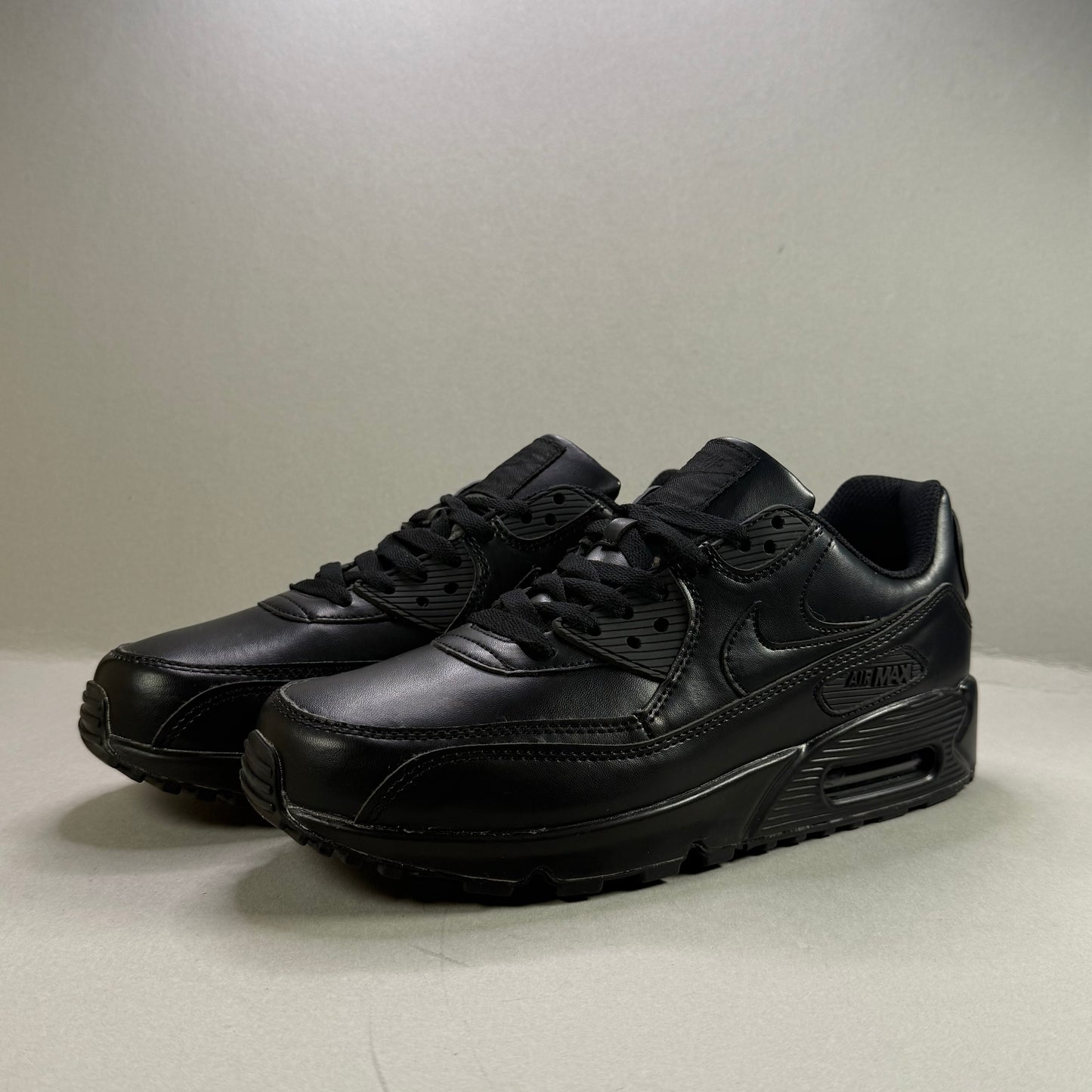 Nike Air Max 90 "Triple Black Leather"