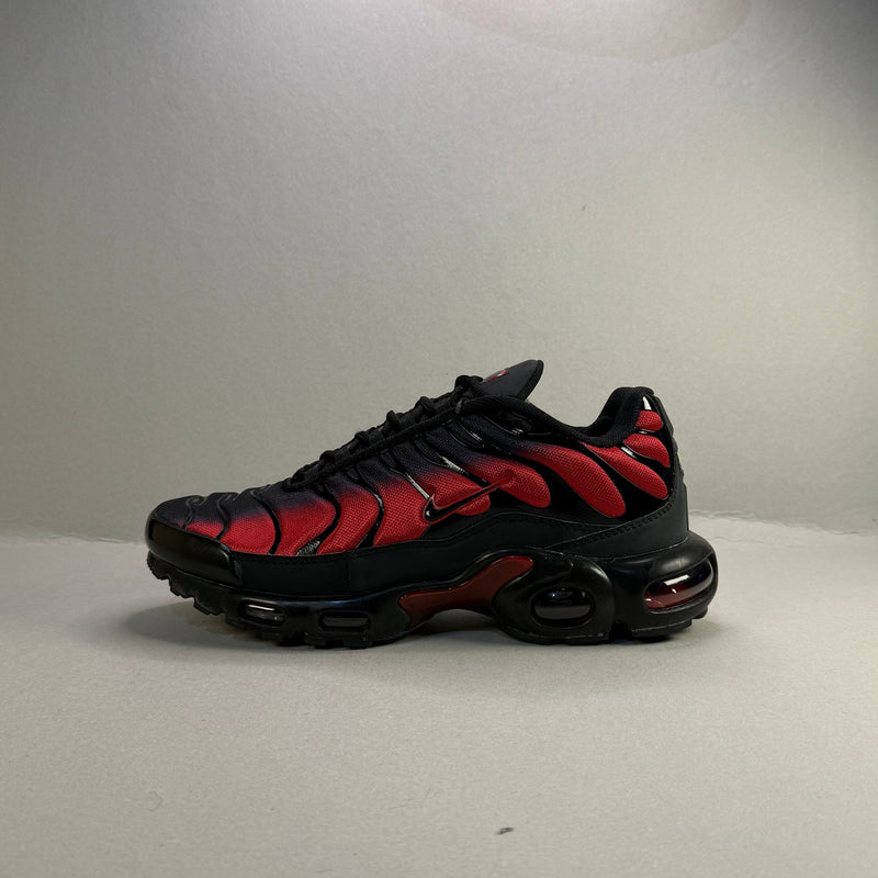 Nike Air Max Plus TN "Black And Red"