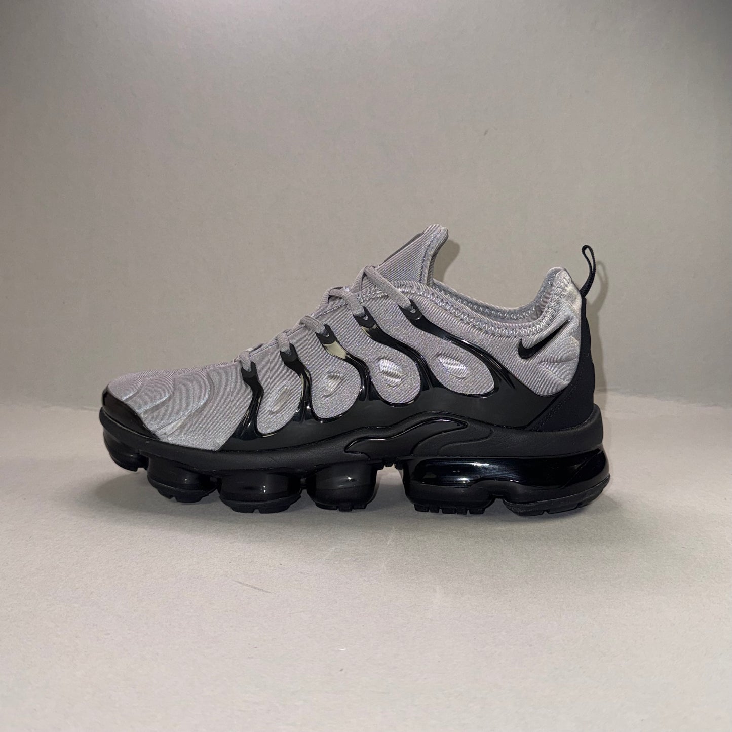Nike Vapormax Plus "Black Grey"