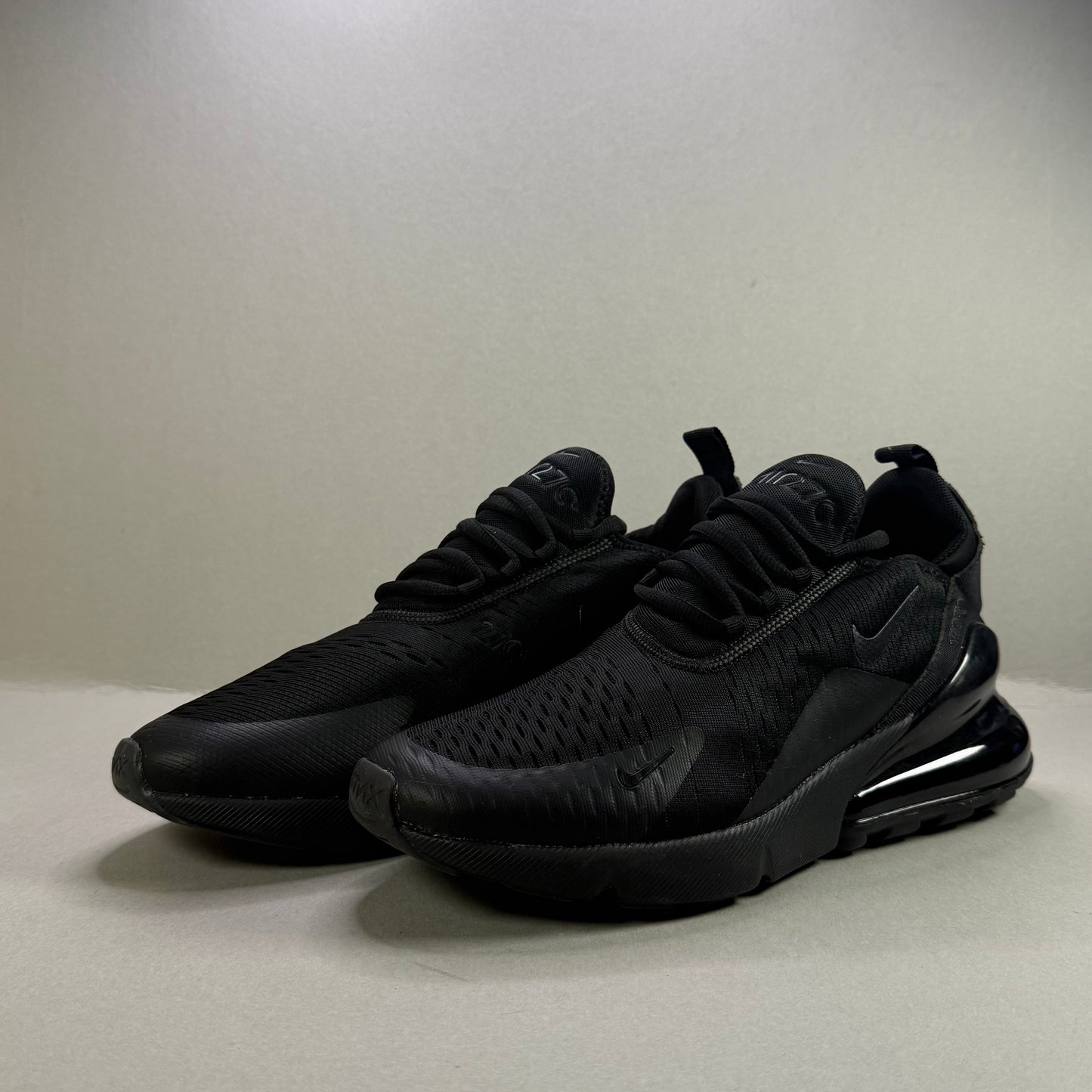 Nike Air Max 270 "Triple Black"