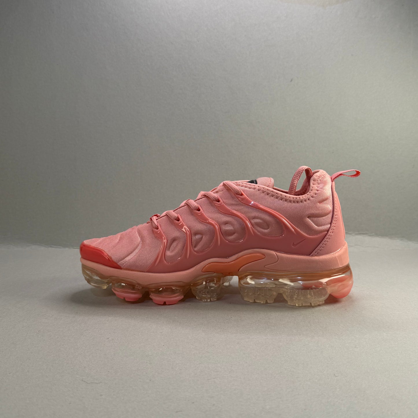 Nike Vapormax Plus "Pink"