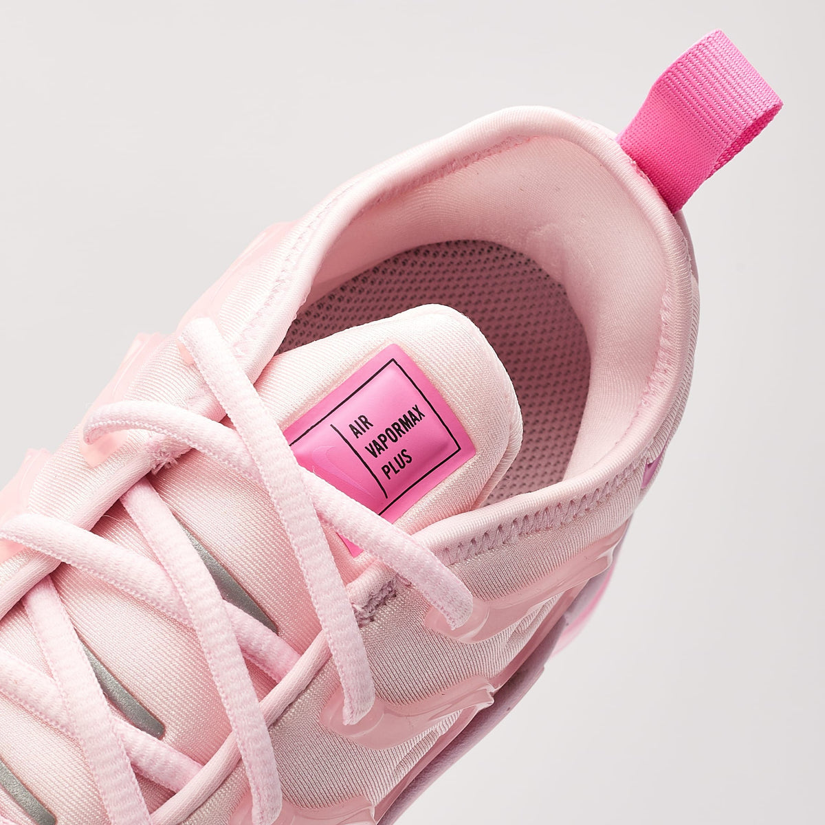 Nike Vapormax Plus "Pink"
