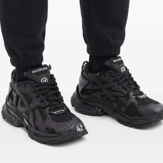 Balenciaga Runners "Triple Black"