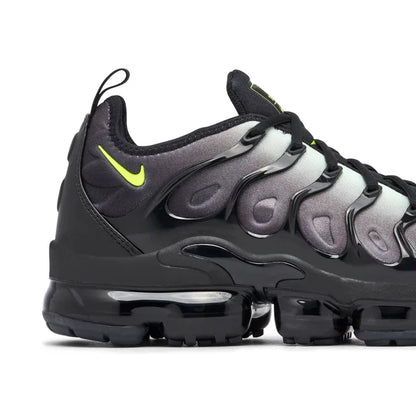 Nike Air Vapormax Plus "Neon"