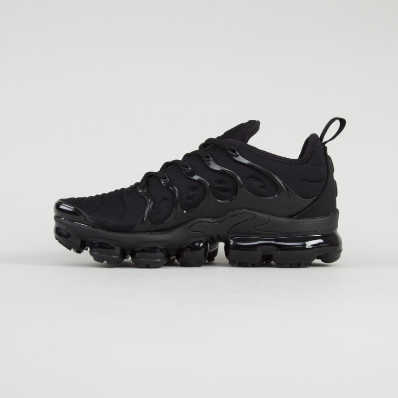 Nike Vapormax Plus “Triple Black”