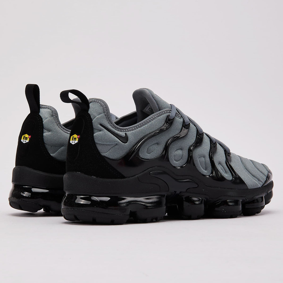 Nike Vapormax Plus "Black Grey"