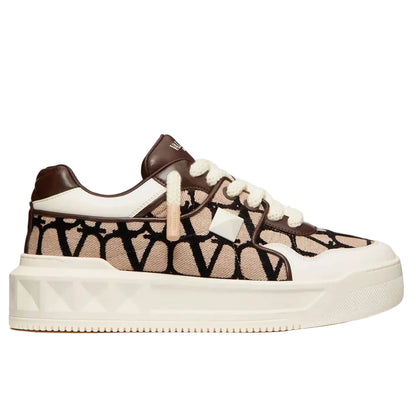 Valentino Garvani Stud XL "Leather"