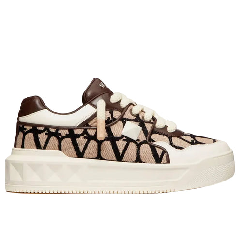 Valentino Garvani Stud XL "Leather"