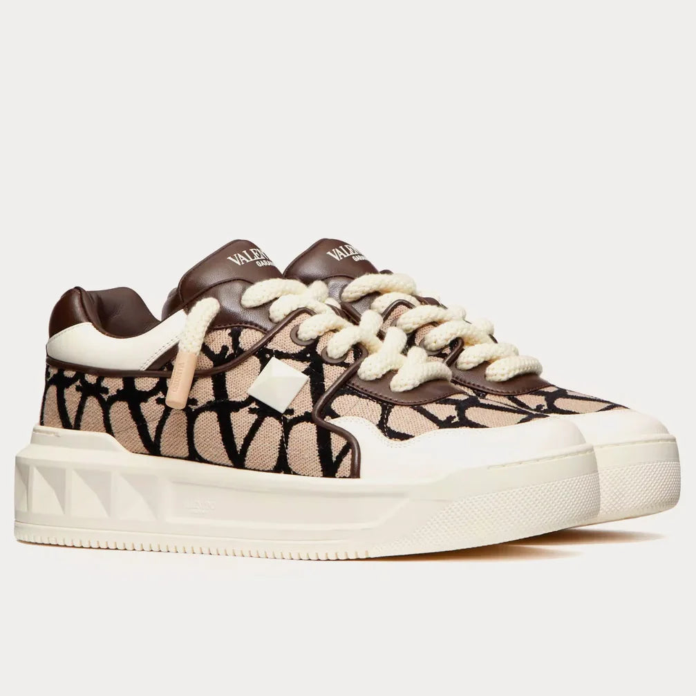 Valentino Garvani Stud XL "Leather"